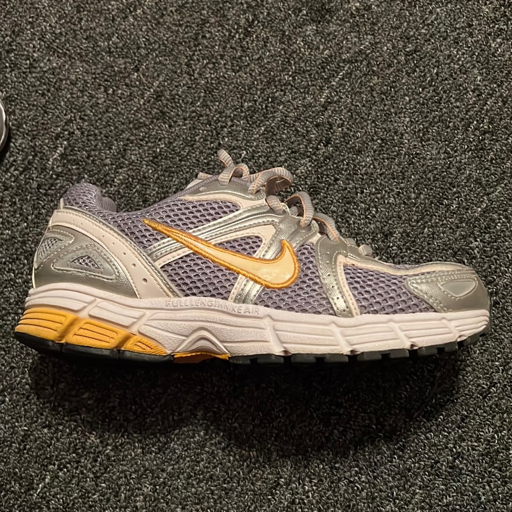 Nike gym shoes